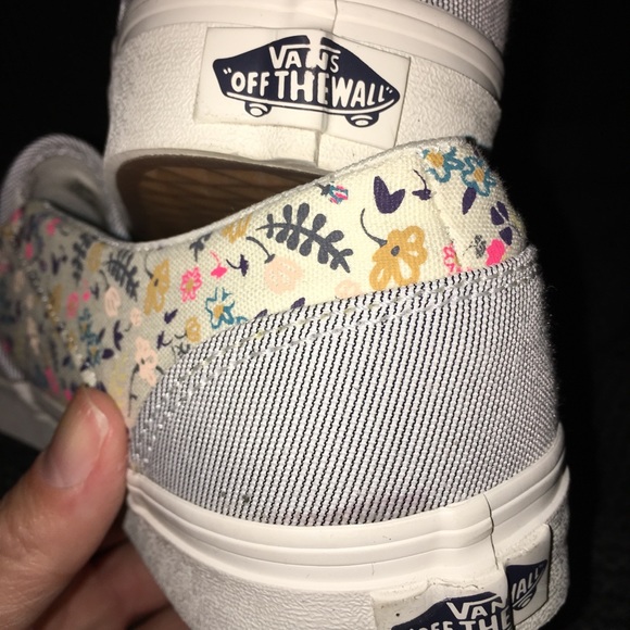 NWT Vans Asher Stripes/Floral women’s slip on shoe - Picture 8 of 8